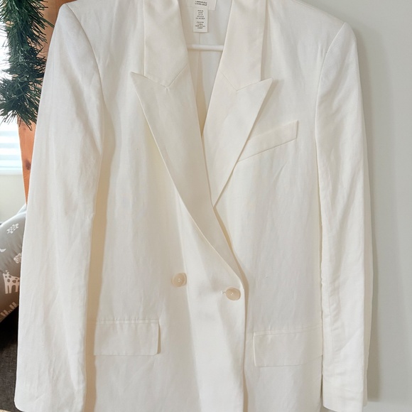 White Linen Blazer - Picture 2 of 2